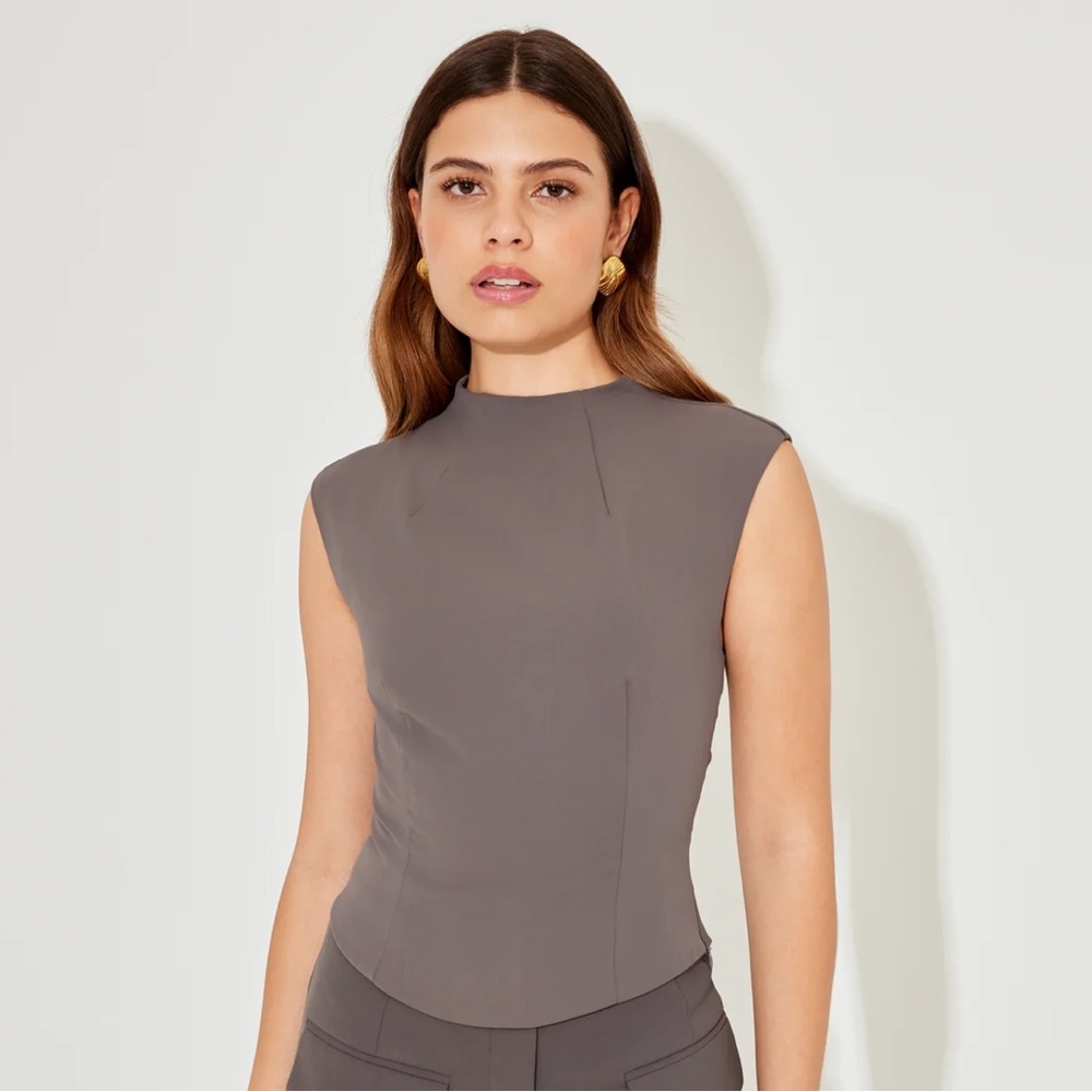 Odd Muse Sleeveless Blouse